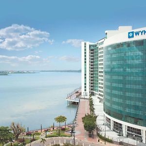 Wyndham Guayaquil, Puerto Santa Ana